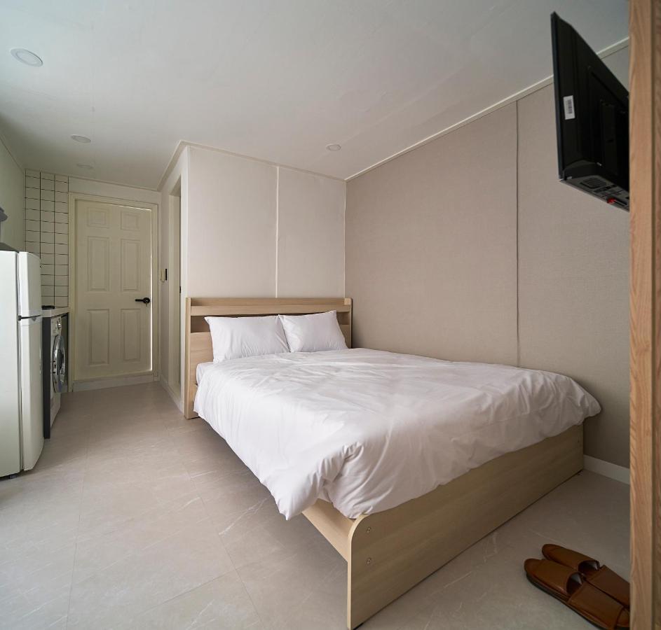 Jinsim House In Hongdea Apartment Seoul Exterior photo